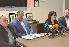 Разследващите откриха 25 чужденци и 50 000 евро в квартири