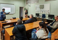 Академици от Университета на Сурабая споделиха опит за нови технологии