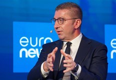 Защо да променяме Конституцията си пита премиерът на РСМПремиерът на