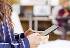 Изследването обхваща 100 учебни заведения в цялата странаМинистерството на образованието