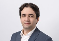 Според него управляващите нямат план и тласкат страната към криза