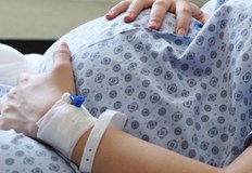 Екип от лекари в столичната болница успя да задържи бременността