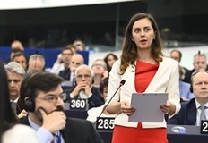 Рада Лайкова Австралия налага дигитален контрол Европа следва примераАвстралия предприема