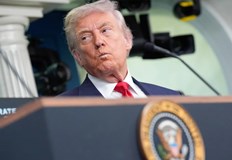 Президентът на САЩ поиска смъртно наказание за предатели призовали армията