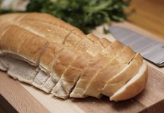 Разделянето на продуктите и редовното омазняване удължават живота на кухненския