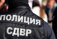 Служители на СДВР задържаха криминално проявен мъж и разкриха складове