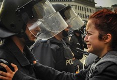 Момичето от протестите срещу ПеевскиДнес се навършват точно 12 години