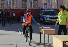 Четвъртокласници влизат в ролята на пътни полицаиМащабна инициатива за повишаване