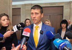 Партията обвинява двете държавни служителки в грубо погазване на човешките