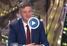 Според депутата от БСП шефът на НАП има много добър