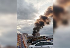 Горяха дървени бараки в близост до Кауфланд Голям пожар избухна в