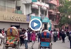 Трусът предизвика паника в столицата Дака и бе усетен в