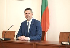 Съпредседателят на Да България Връщането на тотото и рафинерията в