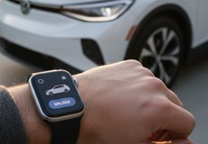 Функцията работи с Apple Watch и Wear OS но изисква