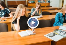 Фокусът е върху изкуствения интелект фалшивите новини и финансовата грамотностБританското