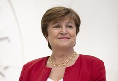 Георгиева предупреди че Европа рискува да загуби инерция без централизирано