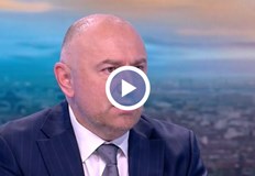 Финансистът определи коледните добавки като популизъм и предупреди за нереални