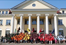 Най старото американско училище извън САЩ съчетава 165 годишна традиция с иновацииАмериканският