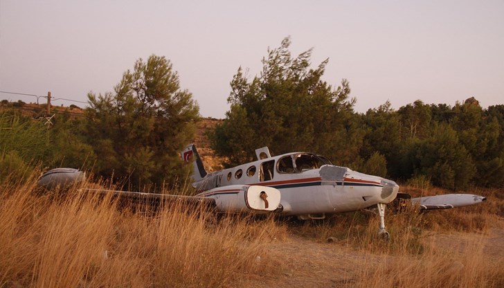 Пилотът е тежко ранен Пилотът е тежко ранен