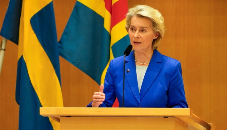 Урсула фон дер Лайен предлага "заем за репарации" за Киев