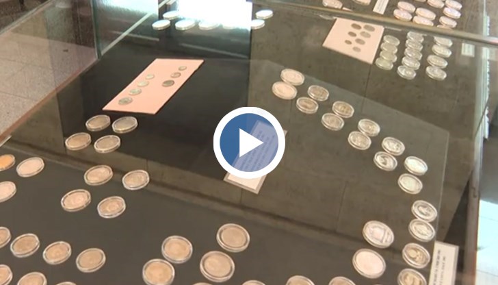 Стефан Цветков обяви края на възпоменателните левови монети