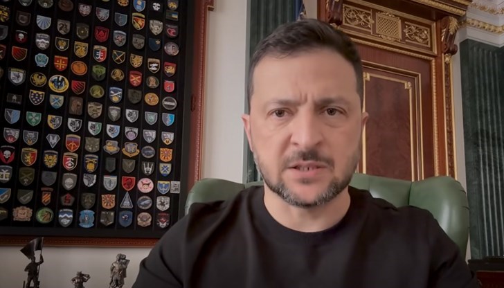 Според кореспондента на германската телевизия в Киев, ситуацията за украинския държавен глава е изключително трудна