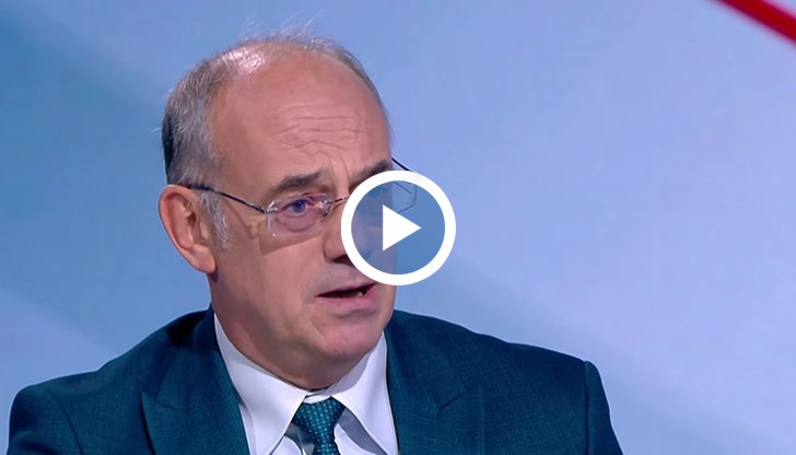 Според конституционният съдия преходът е приключил с влизането в ЕС през 2007 година