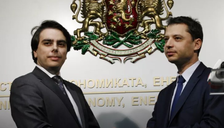 Депутатът от ГЕРБ трябва да плати над 25 000 лева обезщетение за думите "измамници с бели якички"