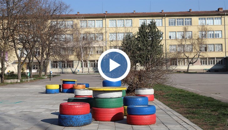 Пламена Николова от фондация "Райз" се обяви против превръщането на училищата в "затвори" с високи огради