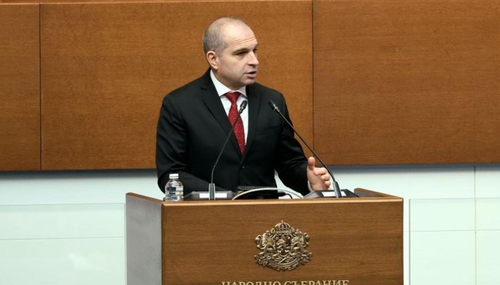 Гроздан Караджов разясни промените в условията за пътуване на децата в обществения транспорт