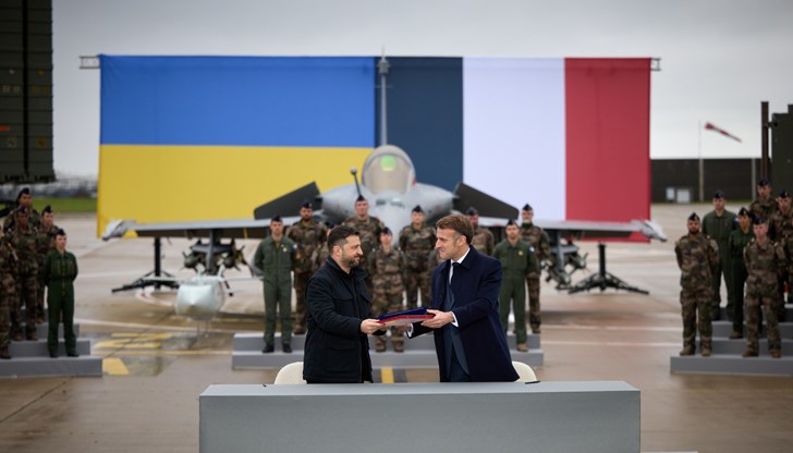 Еманюел Макрон потвърди и договор за 475 милиона евро за доставка на локомотиви "Алстом"