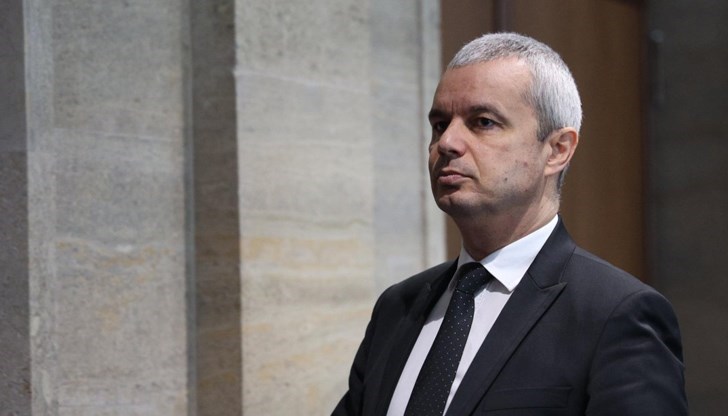 ПП "Възраждане" настоява за закриване на втория пенсионен стълб ПП "Възраждане" настоява за закриване на втория пенсионен стълб