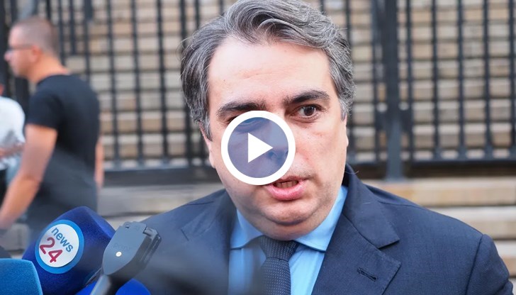 Бившият финансов министър призова за нов протест в понеделник след думите на Борисов за "автобусите"