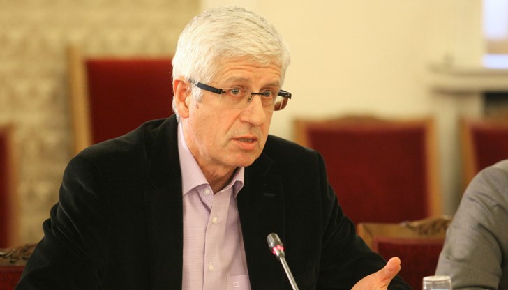 Бившият министър на енергетиката критикува особения управител и призова за дерогация от санкциите