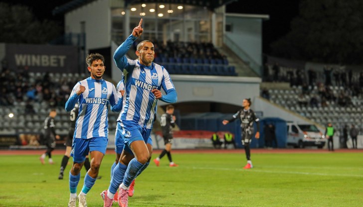 Отборът събра 44 точки с 14 победи и 2 равенства без нито една загуба