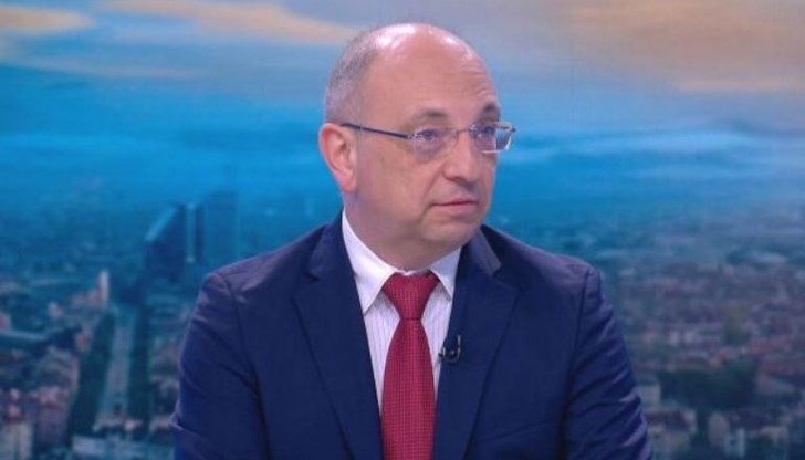 Бившият икономически министър предупреди за фалшив дефицит и призова за спиране на държавните харчове Бившият икономически министър предупреди за фалшив дефицит и призова за спиране на държавните харчове