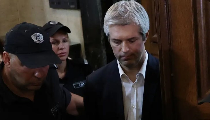 Прокуратурата внесе обвинителен акт срещу градоначалника и още четирима души след 129 дни в ареста Прокуратурата внесе обвинителен акт срещу градоначалника и още четирима души след 129 дни в ареста