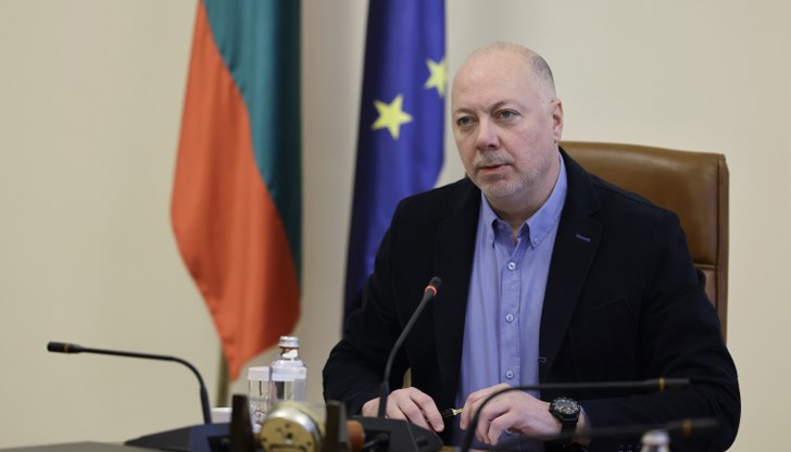 Премиерът пропуска парламентарния контрол, за да обсъди назначаването на особен управител