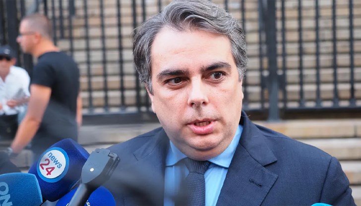 Съпредседателят на "Продължаваме промяната" предупреди за обедняване и разкритикува цената на Околовръстното в София Съпредседателят на "Продължаваме промяната" предупреди за обедняване и разкритикува цената на Околовръстното в София