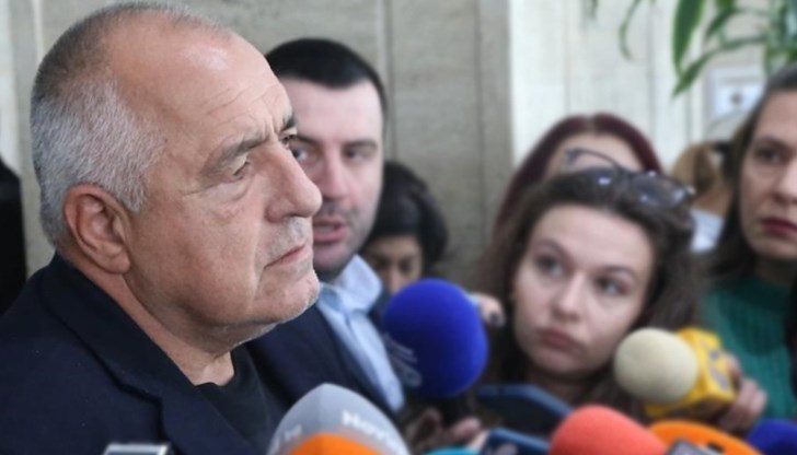 Лидерът на ГЕРБ обяви темата за еврото за приключена и атакува президента Радев за "късния" референдум Лидерът на ГЕРБ обяви темата за еврото за приключена и атакува президента Радев за "късния" референдум