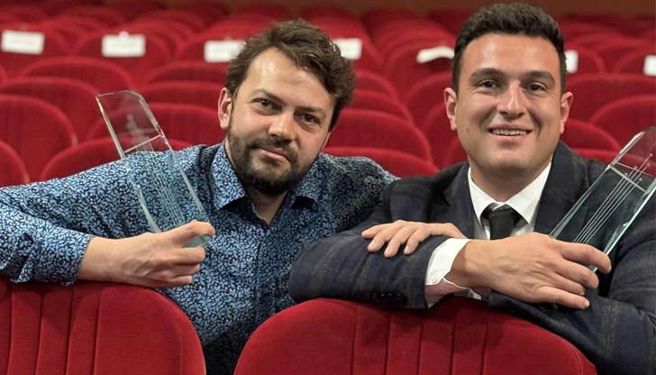 Отличията са за мюзикъла „Зоро“, операта „Травиата“ и за сопраното Таня Иванова