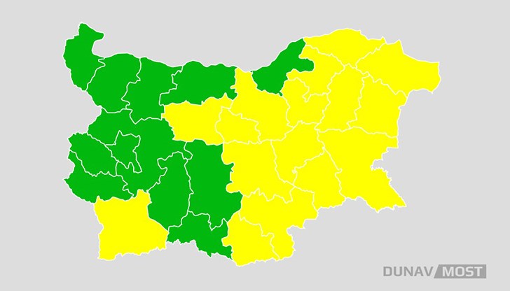 Студен фронт и валежи от дъжд започват настъпление от западните райони Студен фронт и валежи от дъжд започват настъпление от западните райони