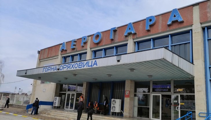 Кирил Кленовски придоби и правителствения хеликоптер чрез фирмата си "Уотър Стоун" Кирил Кленовски придоби и правителствения хеликоптер чрез фирмата си "Уотър Стоун"