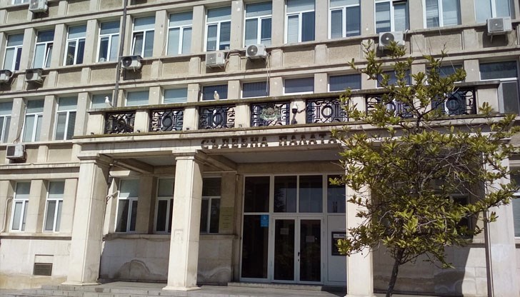 Двамата са се запознали в интернет. У рецидивистът са открити три вида наркотици Двамата са се запознали в интернет. У рецидивистът са открити три вида наркотици