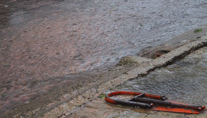 Тежка техника влезе в центъра