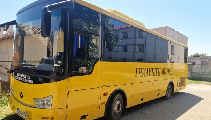 Успял е да предотврати инцидент, в автобуса не са пътували деца