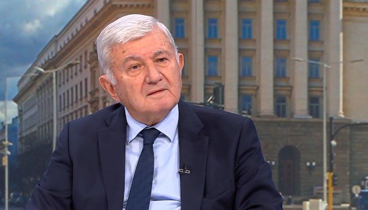 Член на Надзорния съвет на НЗОК разкритикува управляващите заради внезапното вдигане на здравните осигуровки и липсата на прозрачност около бюджет 2026