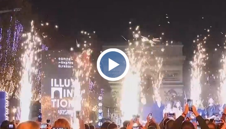 Церемонията се отличаваше със специално звуко-светлинно шоу, наречено "Стереофония"