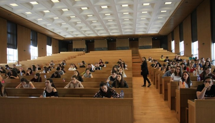 Проверки разкриха тревожни данни за качеството на висшето образование Проверки разкриха тревожни данни за качеството на висшето образование