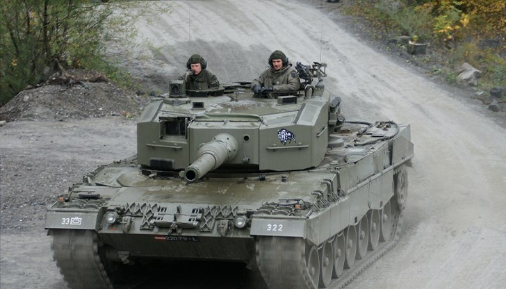 Борис Писториус: Това са първите новопроизведени бойни машини за Бундесвера от 1992 година насам Борис Писториус: Това са първите новопроизведени бойни машини за Бундесвера от 1992 година насам